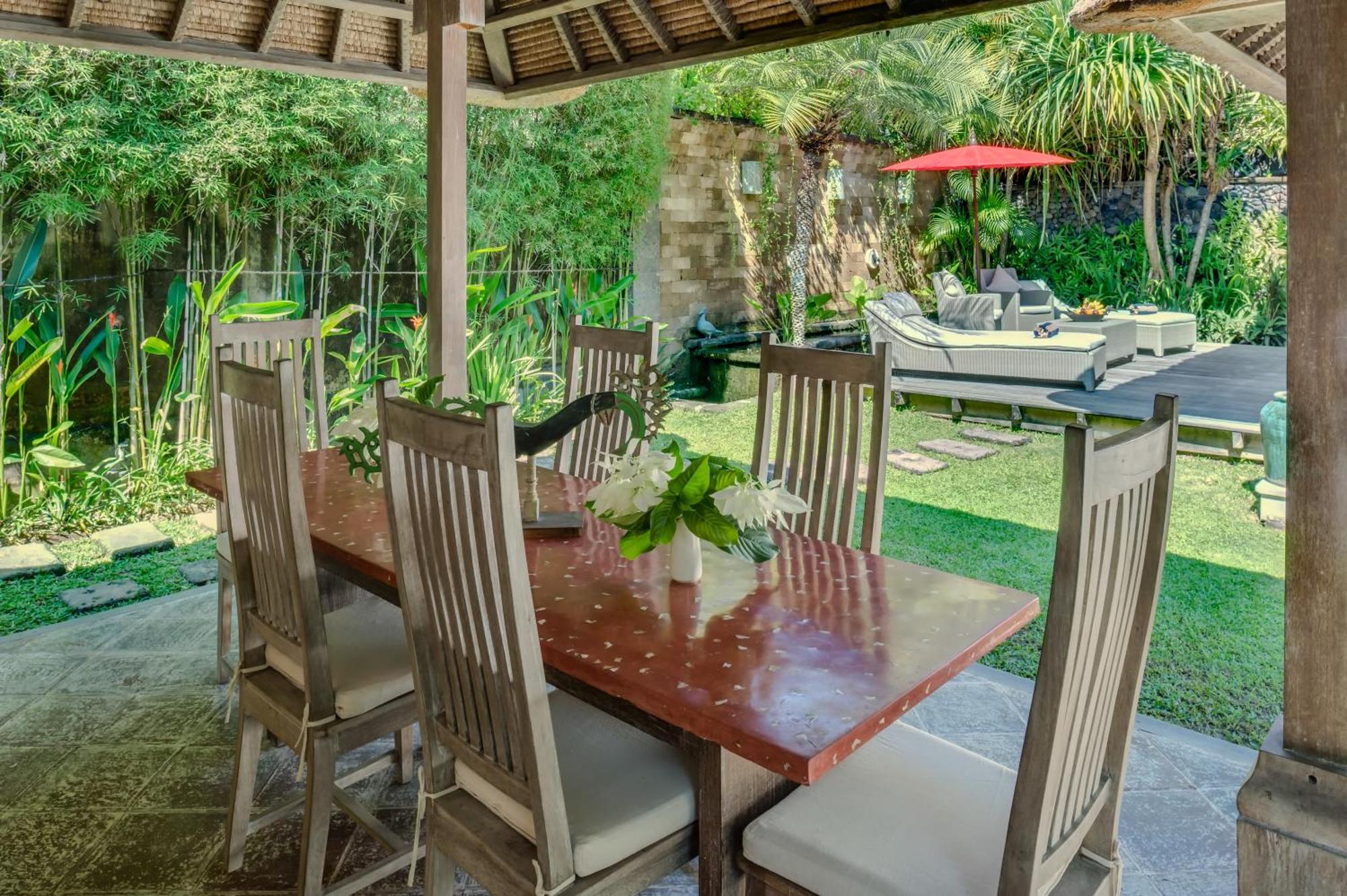 Villa Tirta Naga Bali Семиняк Екстериор снимка