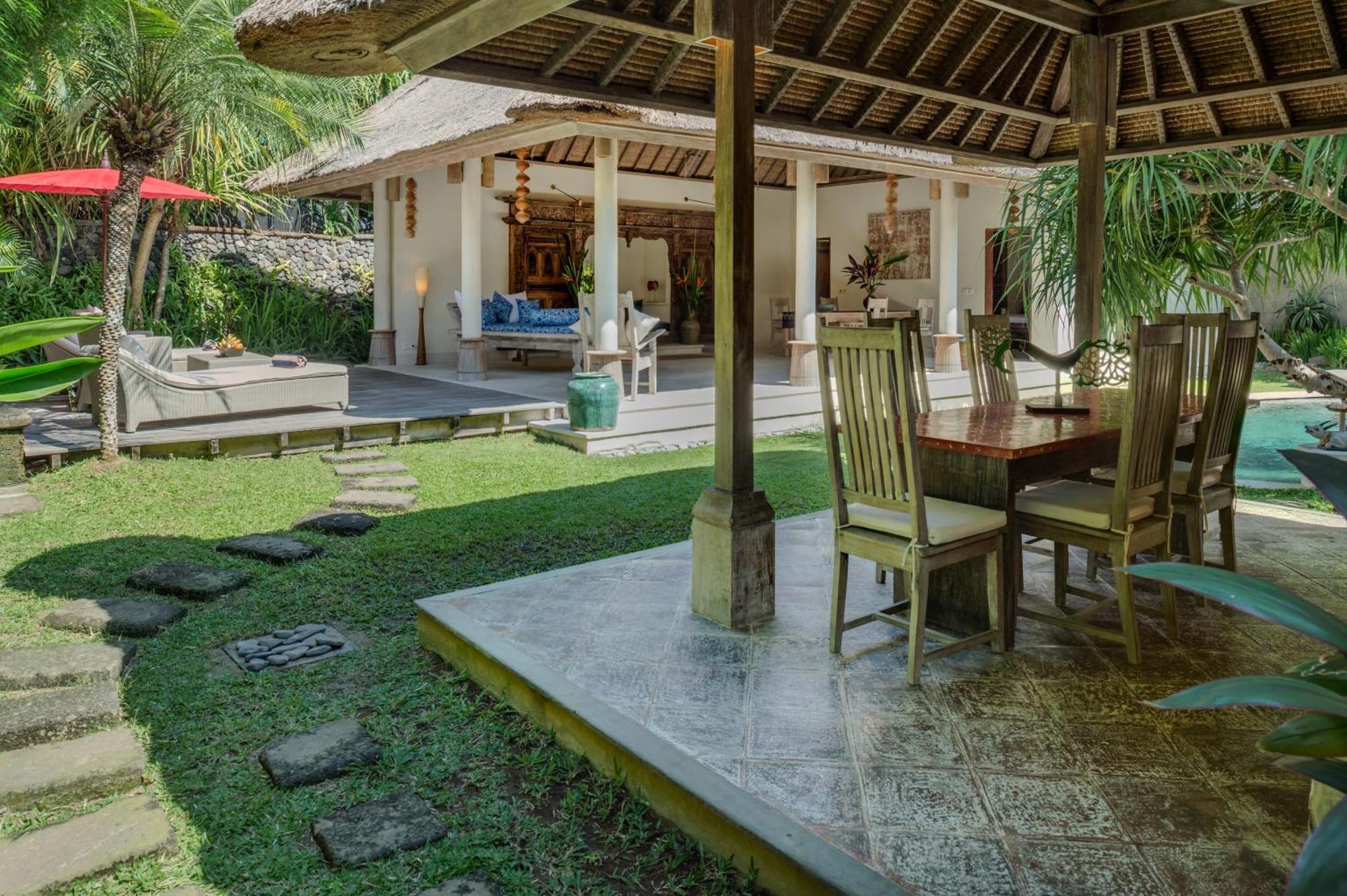 Villa Tirta Naga Bali Семиняк Екстериор снимка