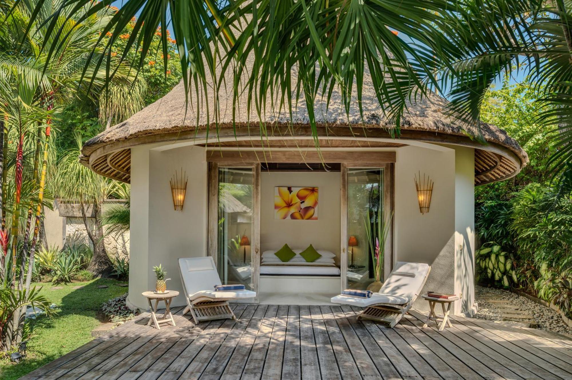 Villa Tirta Naga Bali Семиняк Екстериор снимка