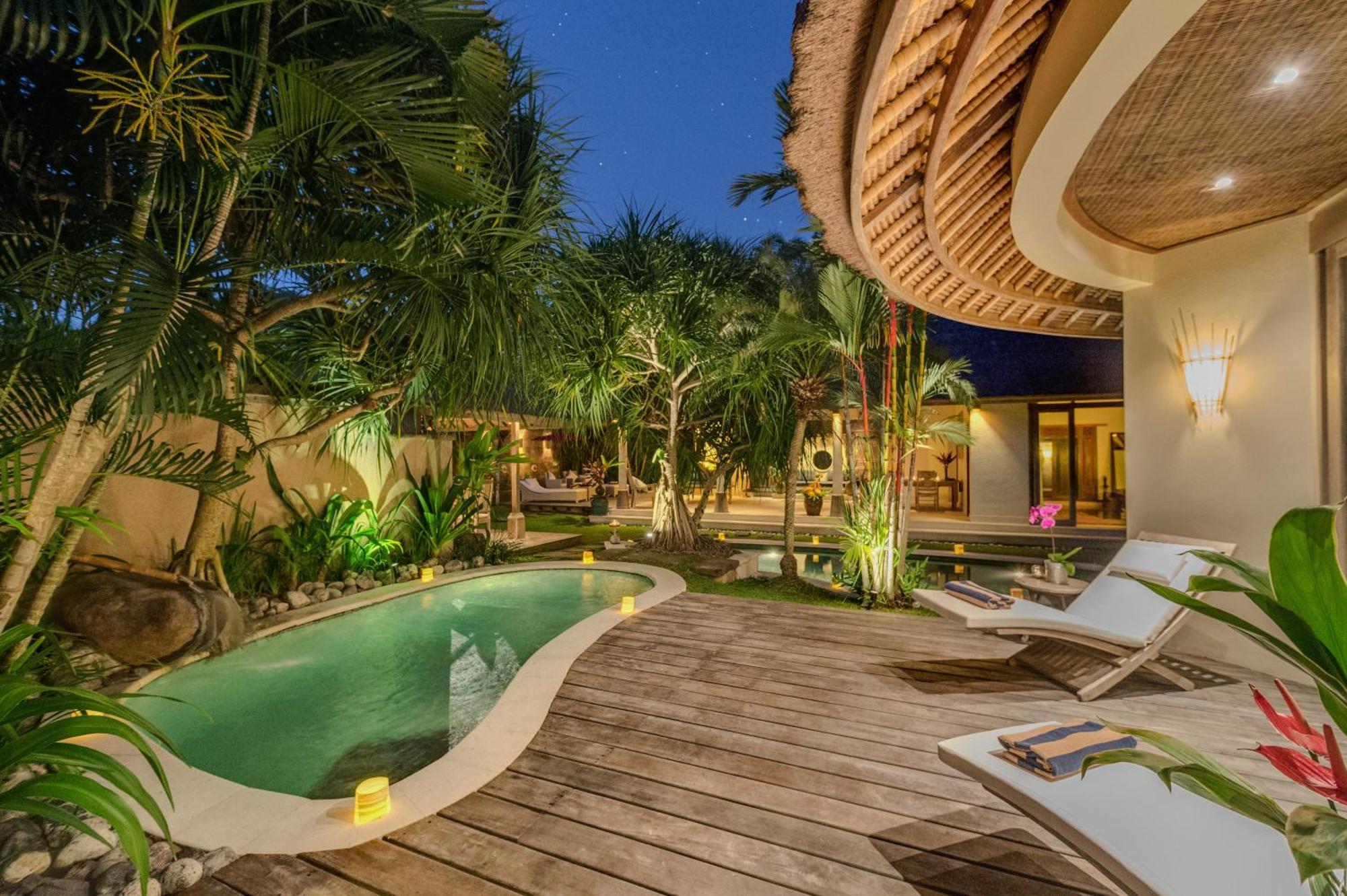 Villa Tirta Naga Bali Семиняк Екстериор снимка