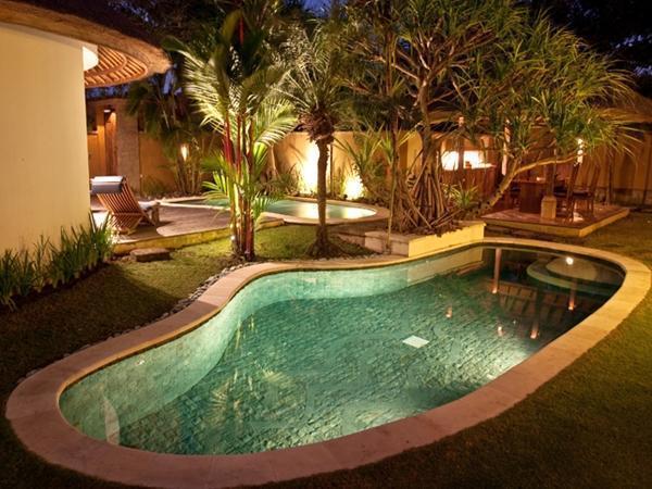 Villa Tirta Naga Bali Семиняк Екстериор снимка
