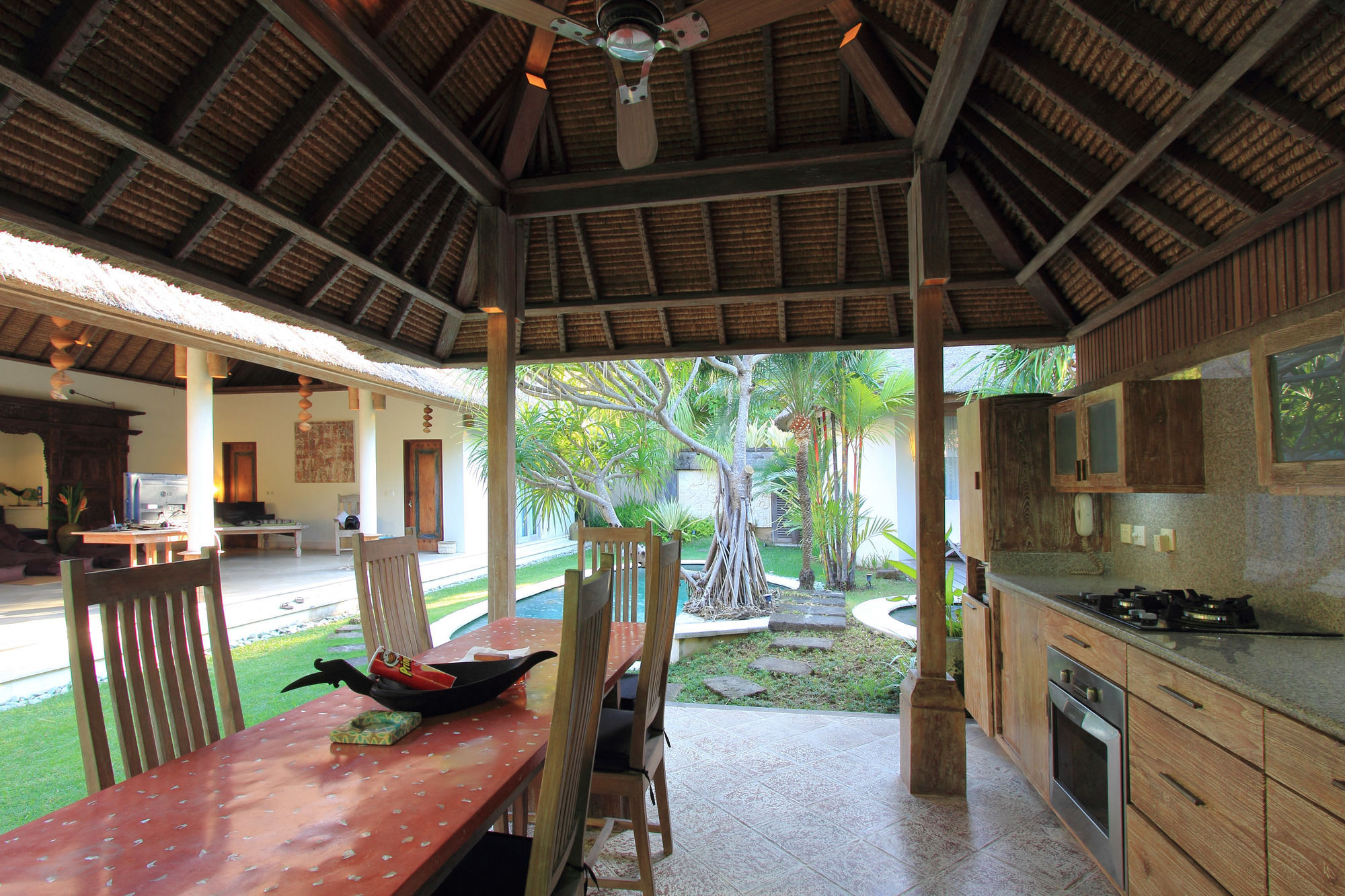 Villa Tirta Naga Bali Семиняк Екстериор снимка
