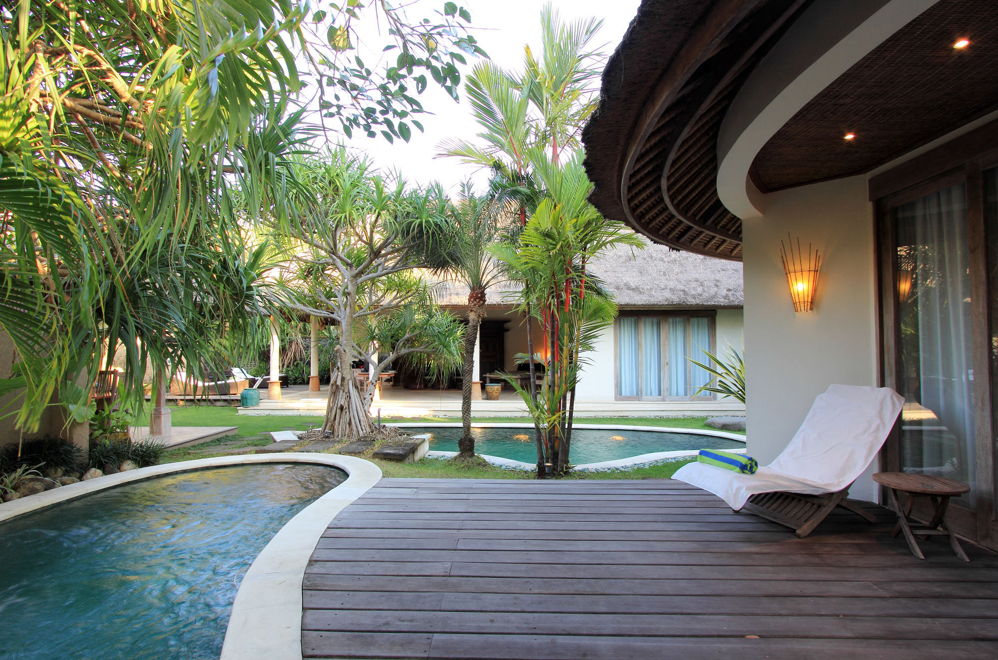 Villa Tirta Naga Bali Семиняк Екстериор снимка