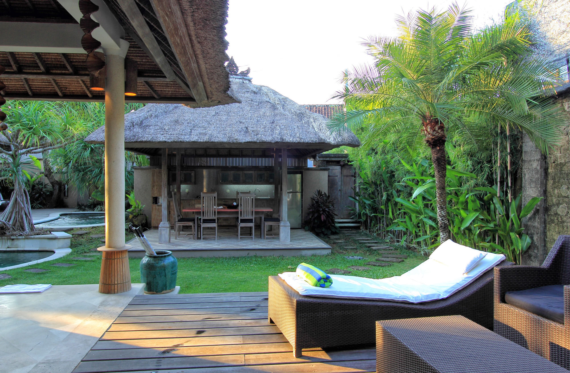 Villa Tirta Naga Bali Семиняк Екстериор снимка