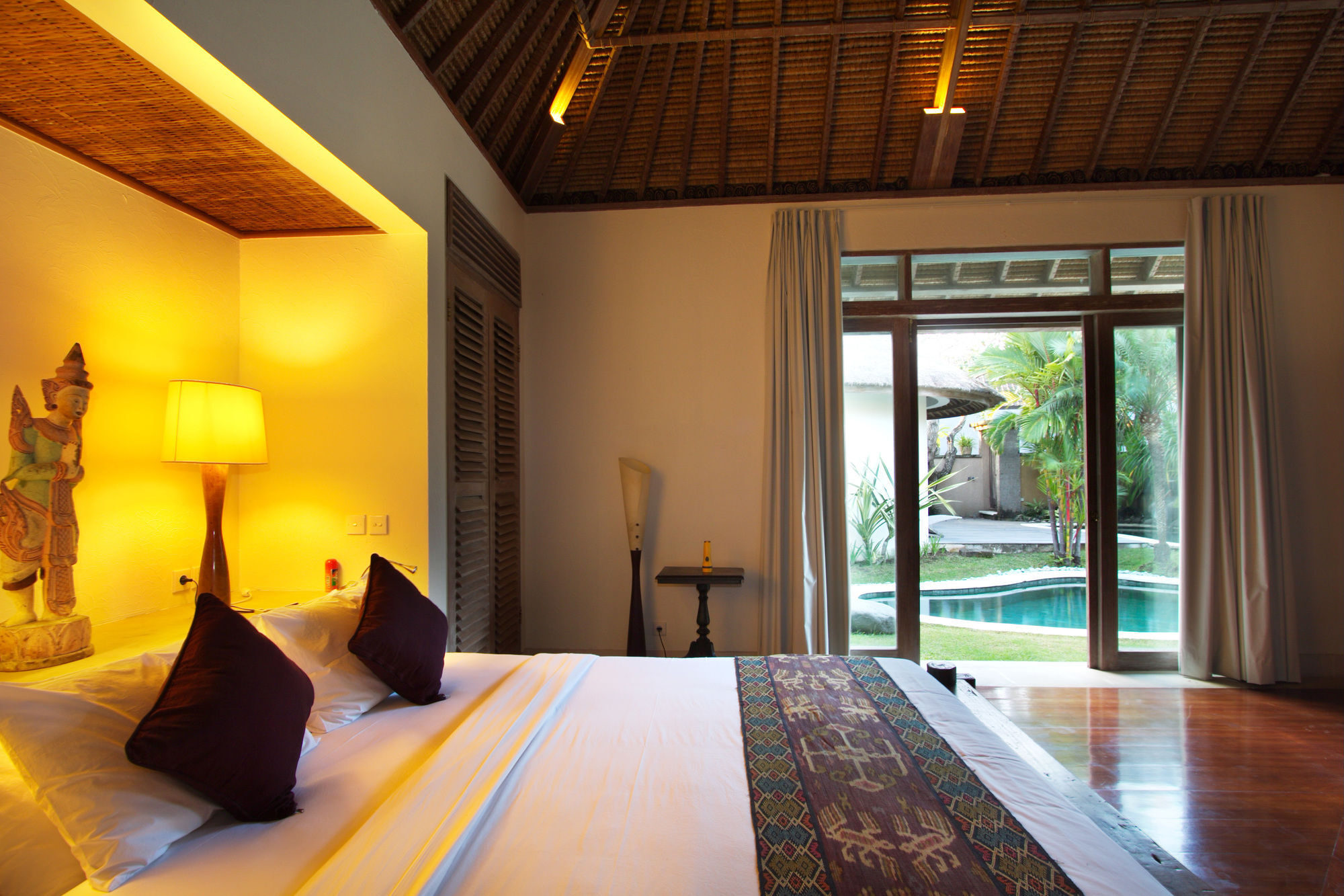 Villa Tirta Naga Bali Семиняк Екстериор снимка
